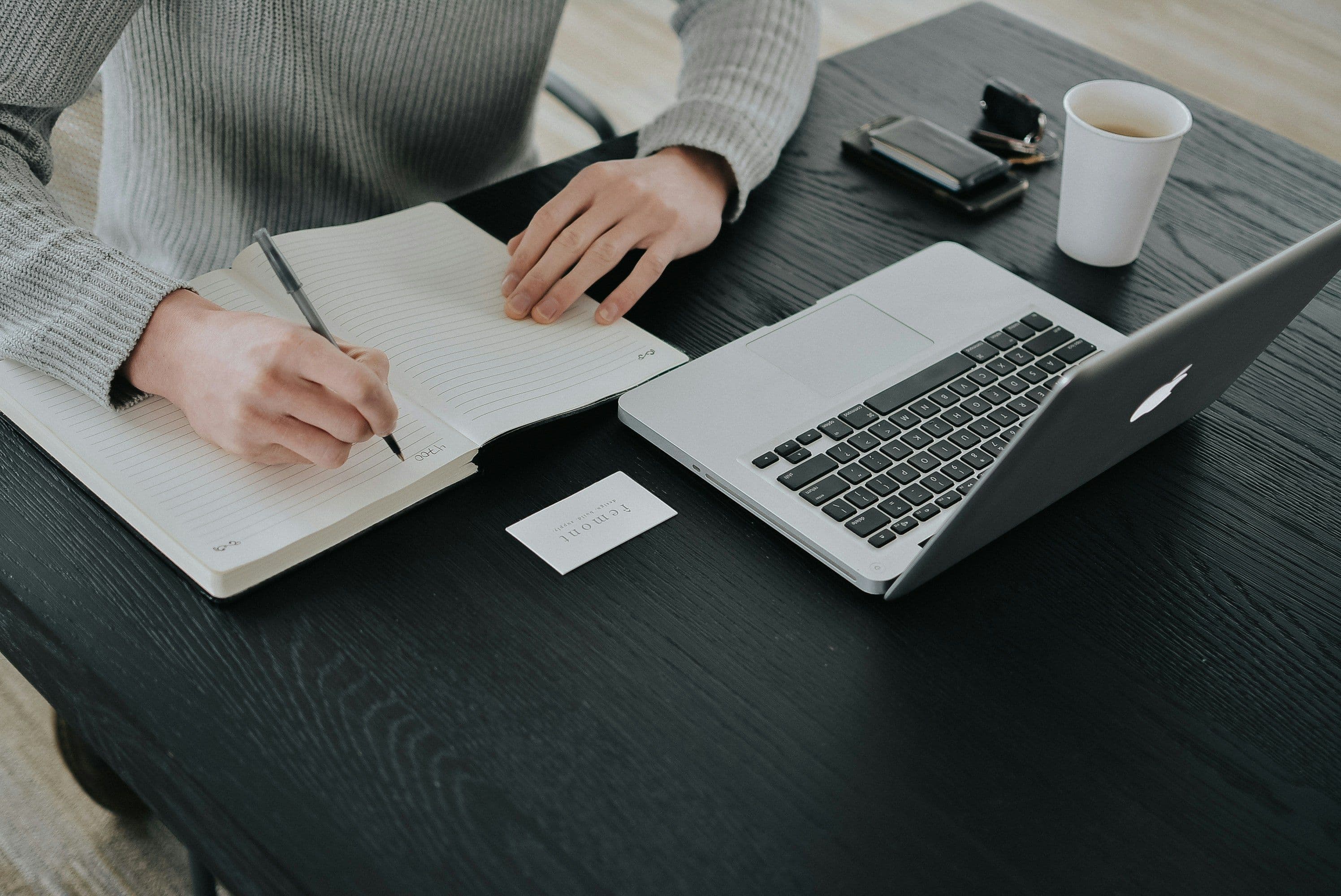 Comment écrire un email de suivi post-rendez-vous qui convertit vraiment cover image
